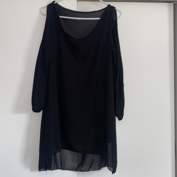 Black dress - Picture 2 of 2